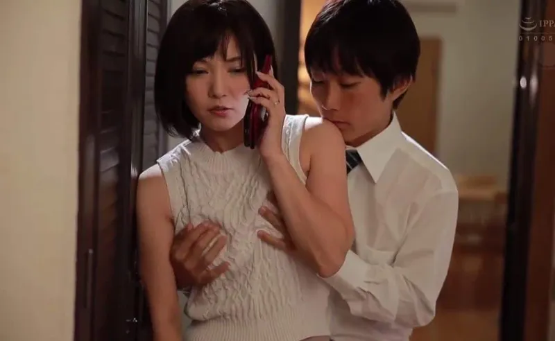 ông xã đi đánh golf, người vợ ở nhà dẫn trai trẻ về làm tình cho sướng