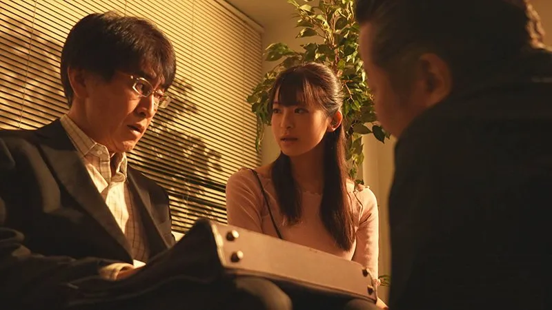 Chồng vay nợ anh giang hồ, cô vợ phải bán thân để trả nợ